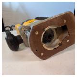 DEWALT DW621 2 HP Plunge Router -corded