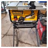 DEWALT 10" Jobsite Table Saw with Compact Folding Stand – Rack & Pinion Fence
