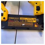 DEWALT 20V MAX XR 18-Gauge Cordless Brad Nailer (DCN680) with 2.0Ah Battery