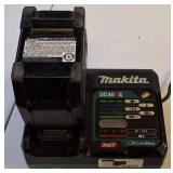 Makita DC40RA 40V max XGT® Rapid Optimum Charger paired with a Makita BL4080F 40V max XGT® 8.0Ah Battery