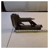 Professional Senco PW Roofing Stapler (GA0001) - 16 Gauge Wide Crown