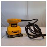 DeWalt DW411 1/4 Sheet Palm Grip Sander with Carrying Case