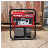 Honda EM3000c Cycloconverter 3000-Watt Portable Generator