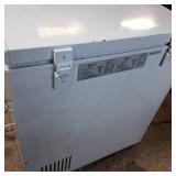Nice, Working Magic Chef Chest Freezer -  Compact 5.2 Cubic Foot -  33.5" x 27.5" x 21" (deep)