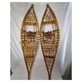 Snowshoes- Pair EXCELLENT condition