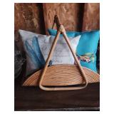Wicker Holder with 2 pillows - Lot of 3