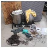 HUGE TRAPPING LOT / DOUBLE BURNER PROPANE COOKER