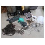 HUGE TRAPPING LOT / DOUBLE BURNER PROPANE COOKER