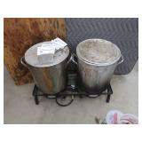 HUGE TRAPPING LOT / DOUBLE BURNER PROPANE COOKER