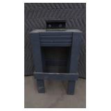 HEAVY DUTY WOODEN BASE WITH SMALL ANVIL ON TOP