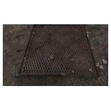 1 METAL SCREEN, 2 ALUMINUM SCREENS