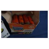 LARGE LOT OF VINTAGE POWDER AND SHOT FLASK, AND AMMO