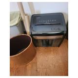 Staples MailMate M7 12-Sheet Cross-Cut Shredder