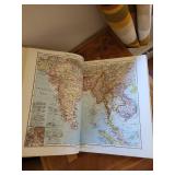 Columbus Weltatlas E. Debes Handatlas - Large German World Atlas