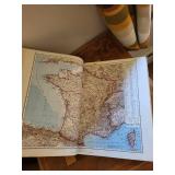 Columbus Weltatlas E. Debes Handatlas - Large German World Atlas