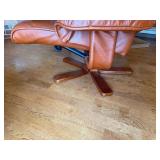 Vintage Ekornes Stressless Brown Leather Swivel Recliner Lounge Chair Bentwood Base No Ottoman