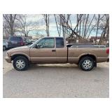 2003 GMC SONOMA SL *4x4 | No Accidents Reported* (NO RESERVE)