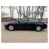 2009 HONDA ACCORD LX *No Accidents* (NO RESERVE)