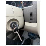 2009 FORD ESCAPE XLT *No Accidents Reported* (NO RESERVE)