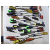 Lot of Assorted Screwdrivers