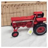 1/16 International 756