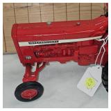 1/16 International 756