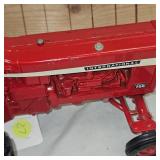 1/16 International 756