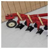 International Plow 4 Bottom