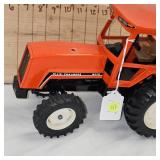 1:16 Allis Chalmers 8010