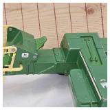 1:16 Vintage John Deere Baler