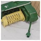 1:16 Vintage John Deere Baler