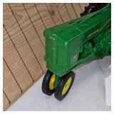 1:16 John Deere 70 Tractor