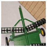 1:16 John Deere Disc 1968