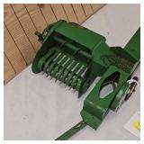 1:16 John Deere Baler