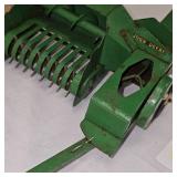 1:16 John Deere Baler