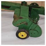 1:16 John Deere Baler