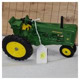 1:16 John Deere 70