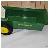 1/16 John Deere Spreader