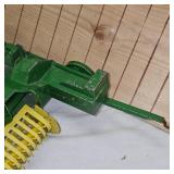 1/16th John Deere Baler
