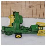 1/16th John Deere Baler