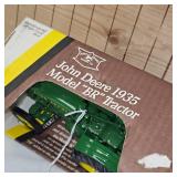 1:16 John Deere DR Tractor