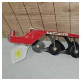 1:16 International 720 Six Bottom plow