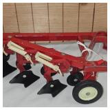 1:16 International 4 Bottom Plow