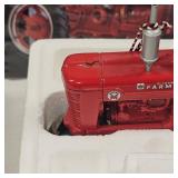 1/16 Precision Farmall Super M