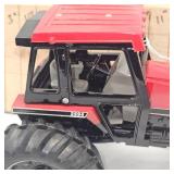 1:16 IH 2594 Tractor