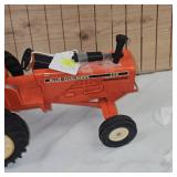 1/16 Allis Chalmers 200 Tractor