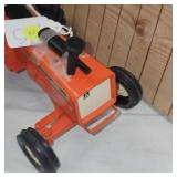 1/16 Allis Chalmers 200 Tractor