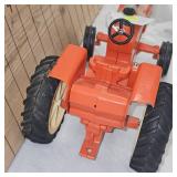1/16 Allis Chalmers 200 Tractor