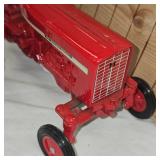 1:16 International 544 Tractor