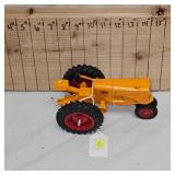 1:16 Minneapolis Moiline U Tractor